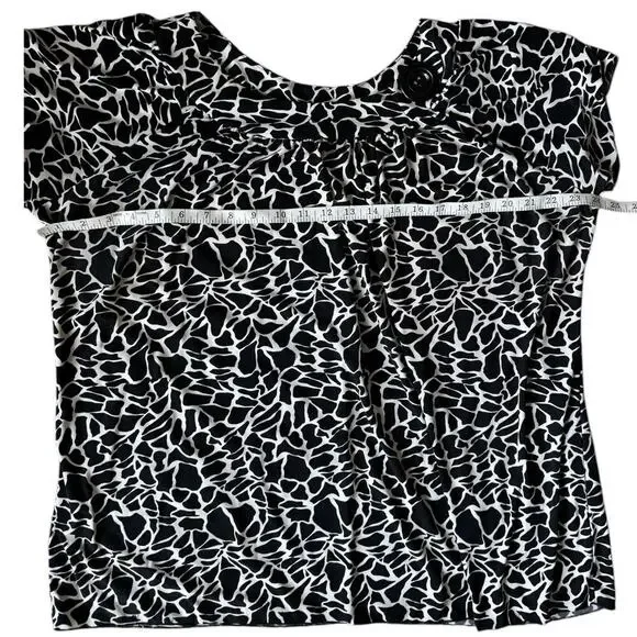 Susan Lawrence Black & White Abstract Print Blouse - Picture 3 of 6